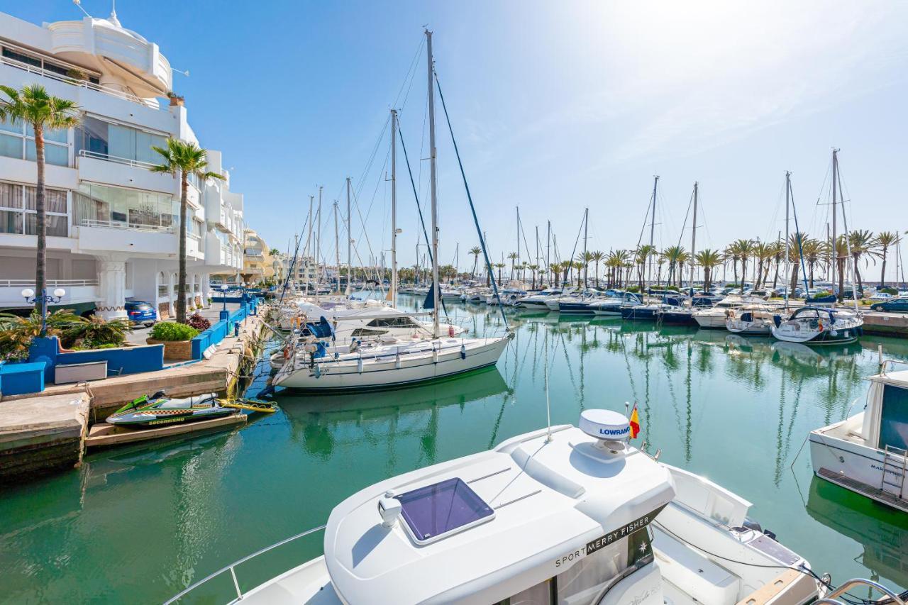 Atico Puerto Marina First Island With Sea Views And Rooftop Pool Benalmádena Kültér fotó